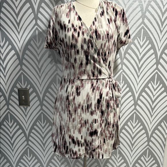 Elegant Multicolor Wrap Dress - Picture 1 of 10